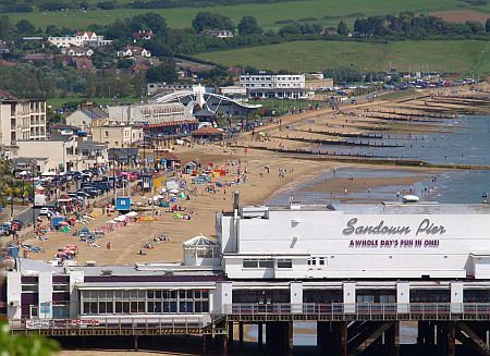 Sandown Beach met pier